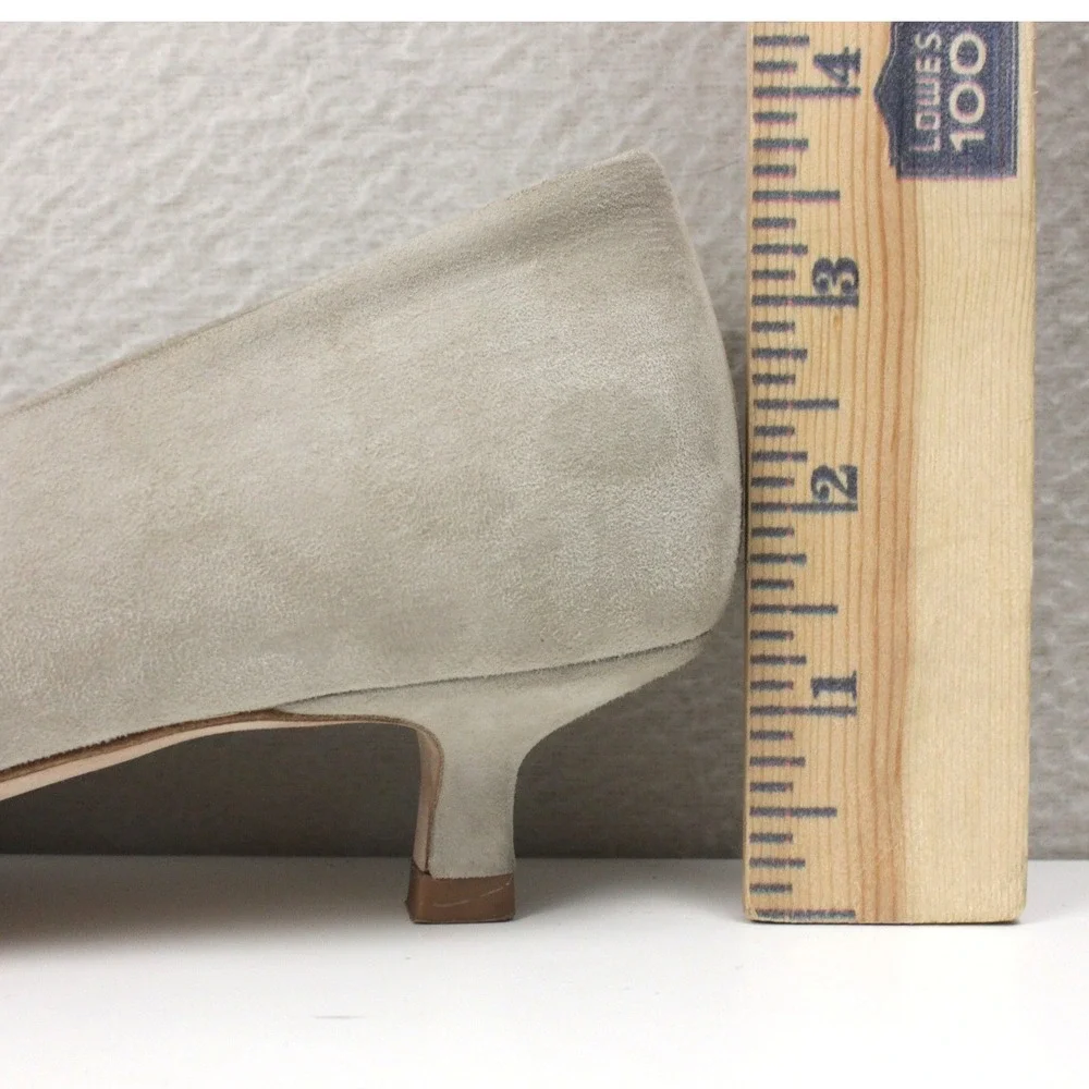 M.Gemi The Marzia 35 Pumps 38.5 Light Oatmeal Suede Pointed Toe Kitten Heel